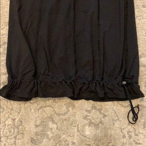 Lululemon workout top - Picture 3 of 5